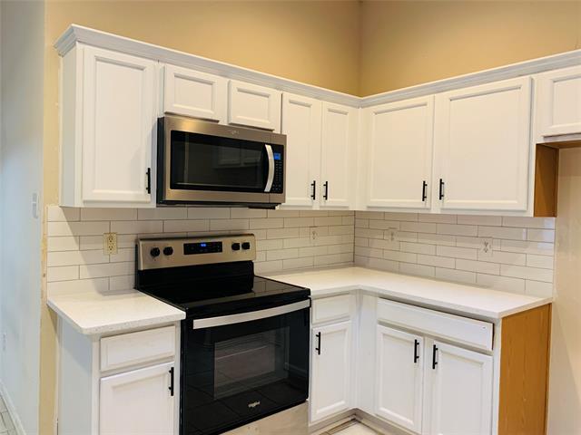 Building Photo - 5901 Jewel Dr