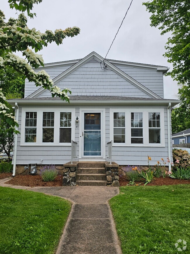 Building Photo - 45 Harding Ave