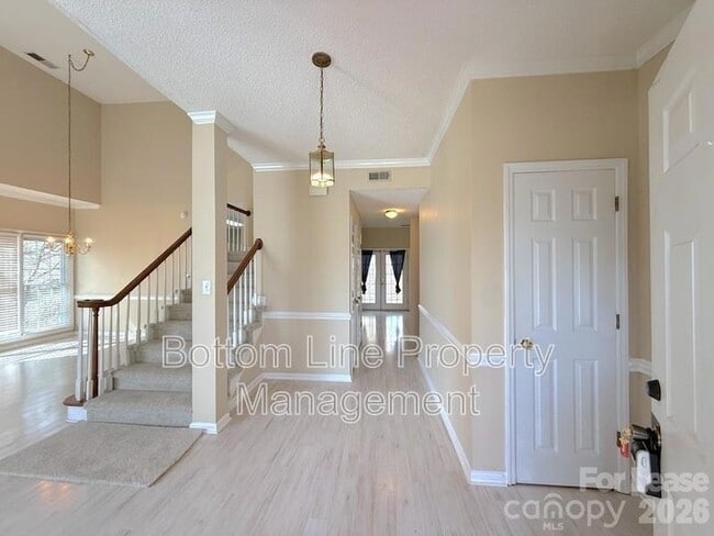 Building Photo - 9423 Fairmead Dr