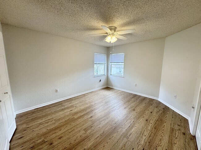 Building Photo - 8442 Eldridge Rd