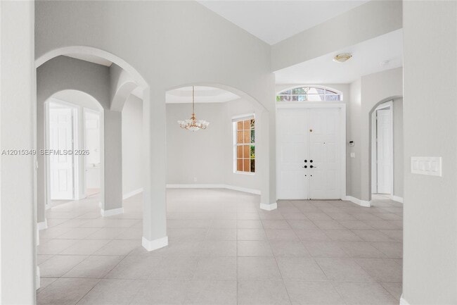 Building Photo - 10635 NW 61st Ct