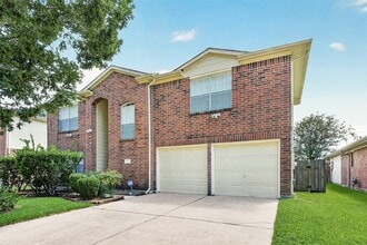 Building Photo - 1806 Oak Ridge Dr