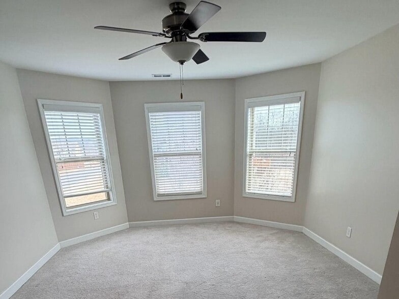 Building Photo - 5325 Chesire Ct