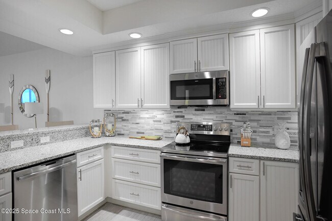 Building Photo - 1045 Jimmy Buffett Mem Hwy