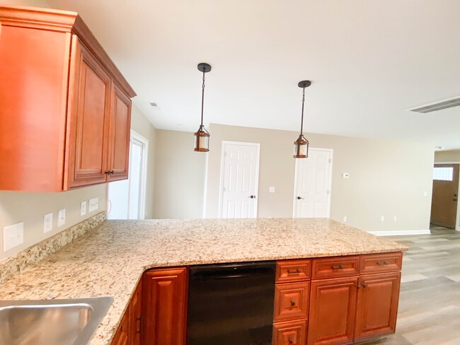 Building Photo - The Highlands on Main