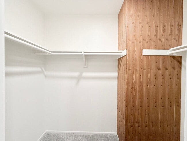 Building Photo - Beautifully Updated 4-Bedroom, 2-Bathroom Home in a Prime Location