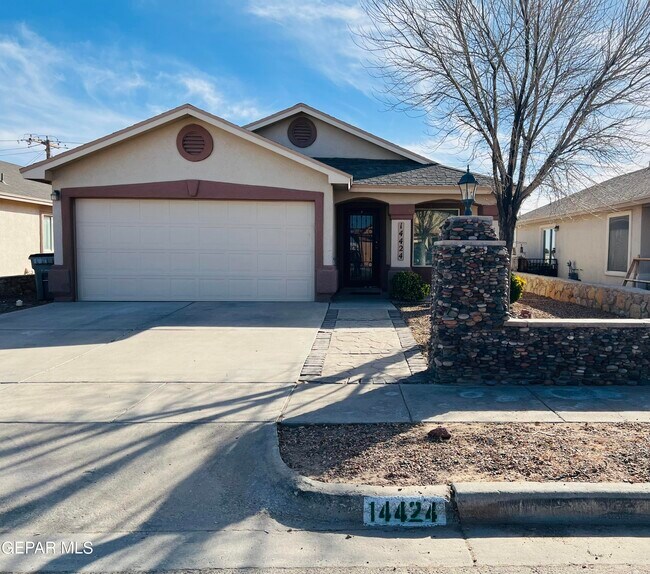 Building Photo - 14424 Jacinto Ramos Ave