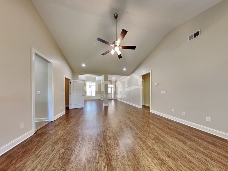 Building Photo - 8503 Sentry Cir
