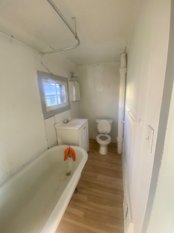 Building Photo - 2249 S Hamilton St