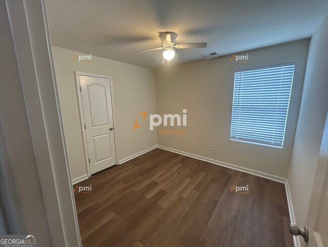 Building Photo - 156 Sourwood Ln