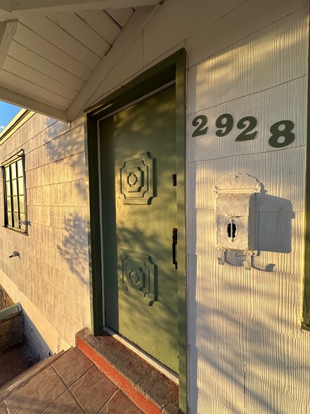 Building Photo - 2928 Piedmont Dr