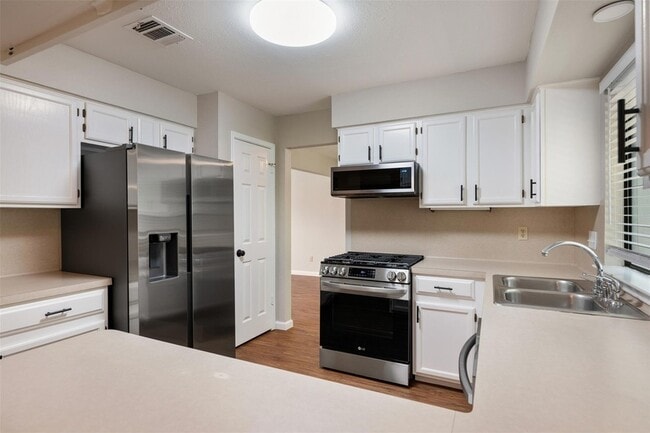 Building Photo - 2407 Wood Chase Trail