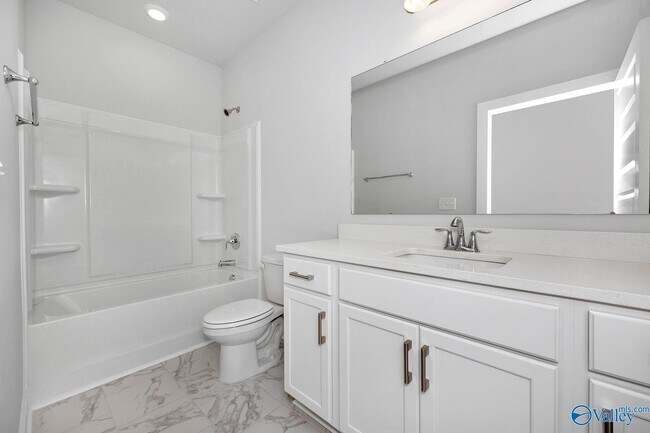 Building Photo - 144 Clift Farm Dr