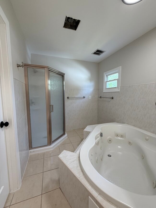 Building Photo - 1471 Frances Ln