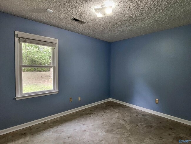 Building Photo - 308 Red Oak Rd