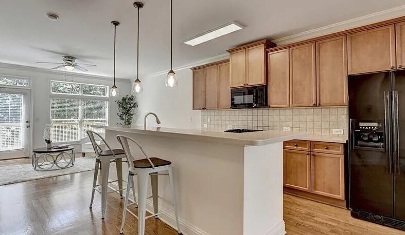 Building Photo - 10898 Gallier St