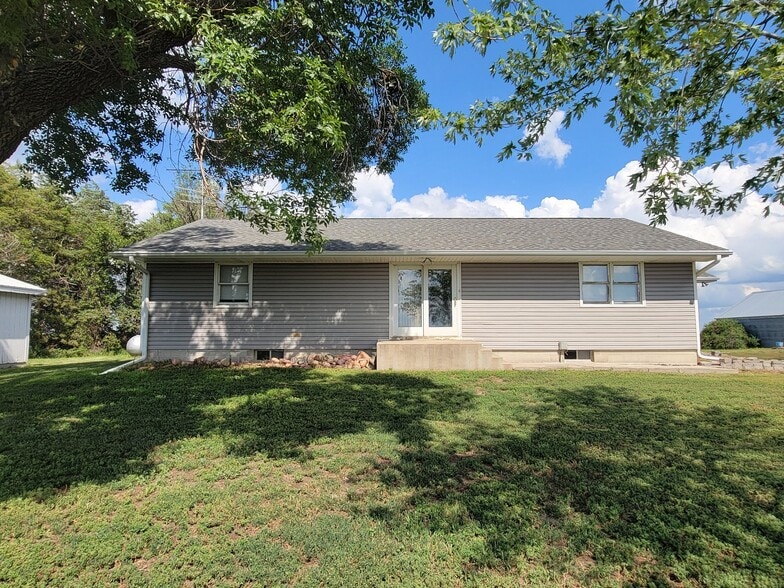 Building Photo - 4453 E Cedar Rd