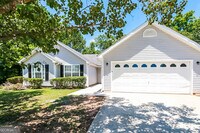 Building Photo - 1012 Forest Glen