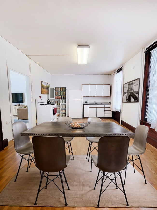 Building Photo - 503 6th St N