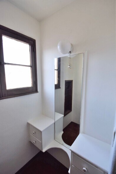 Building Photo - 1008 Orange Grv Ave