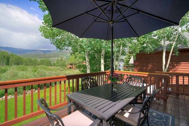 Building Photo - Home in Willowbrook for Rent