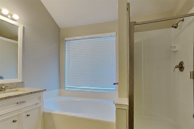 Building Photo - 18518 Campers Crest Dr