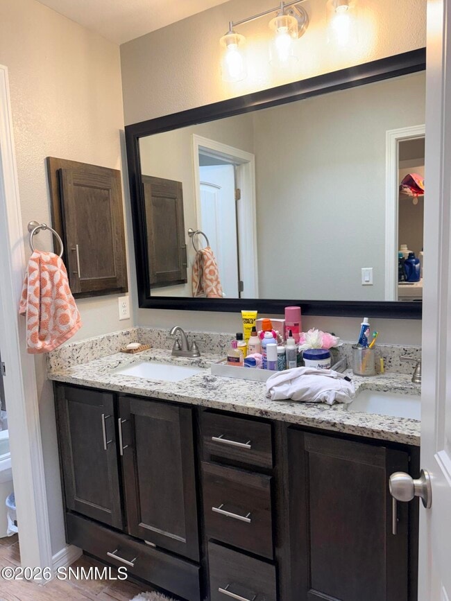 Building Photo - 548 La Entrada Cir