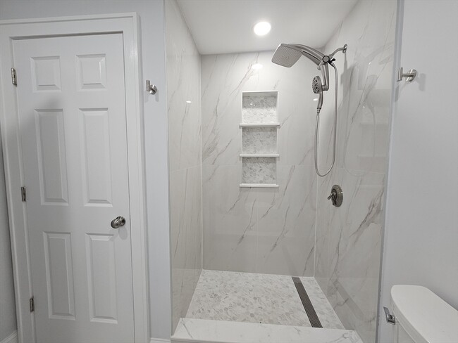 Building Photo - 141 Morse St