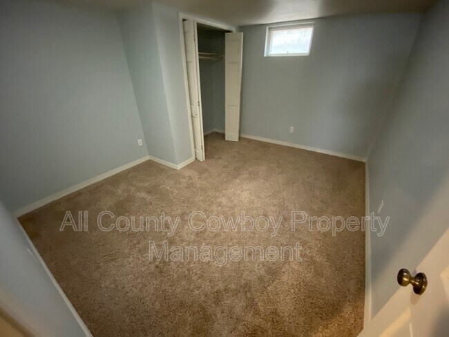 Building Photo - 1417 Spring Creek Dr