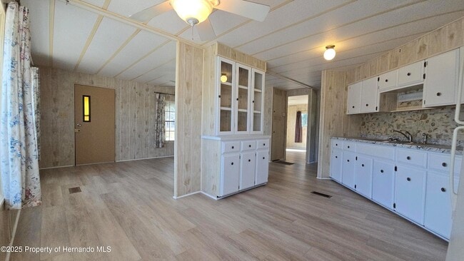 Building Photo - 8229 Green Ct