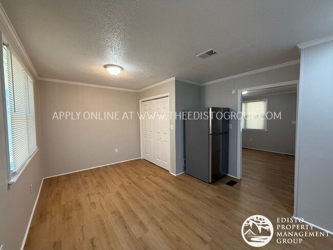 Building Photo - 3BR / 1.5BA Home in Quiet Orangeburg Neigh...