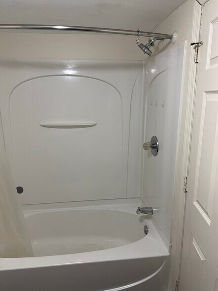 Building Photo - 2509 2nd Ave