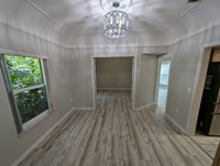 Building Photo - 557 Wilkie St
