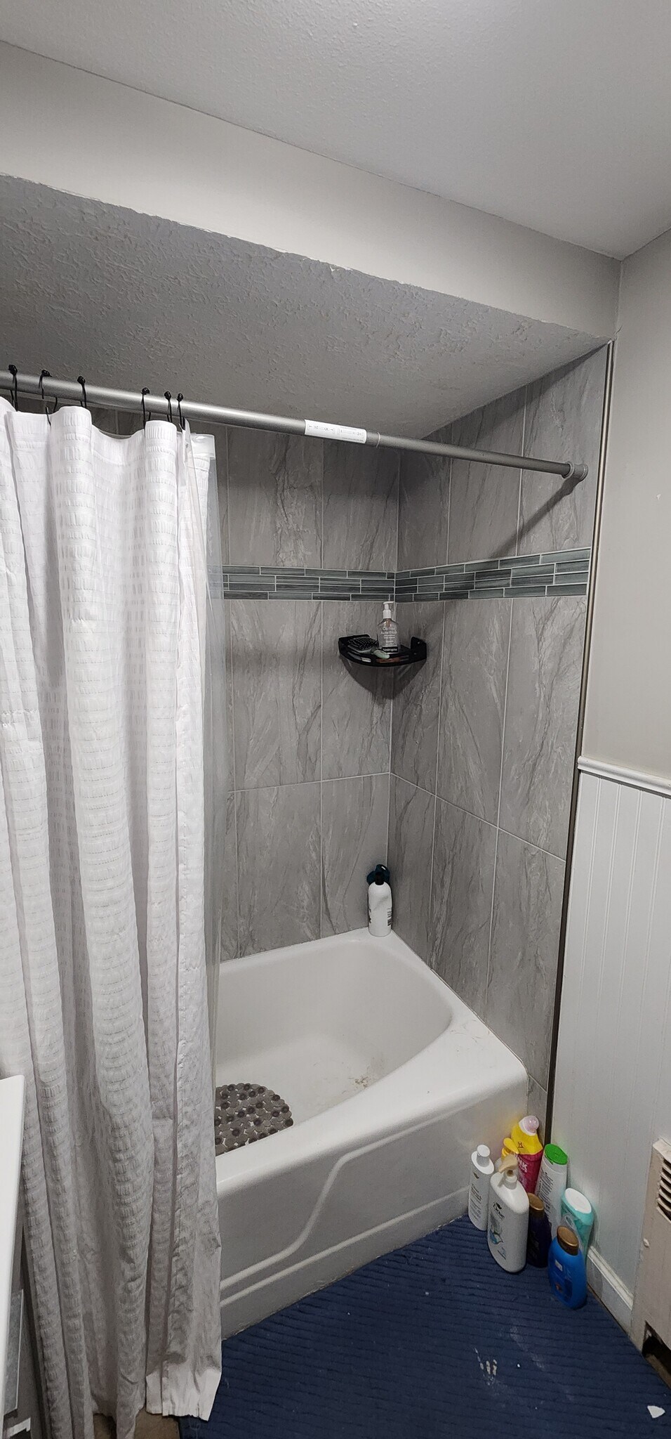 Building Photo - 4044 Pine St