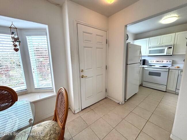 Building Photo - 419 Ocean Park Ln