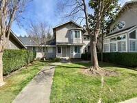 Building Photo - Updated 2 Bed 2 Story Napa Valley Club Con...