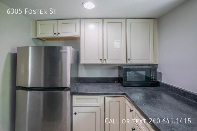 Building Photo - 6305 Foster St