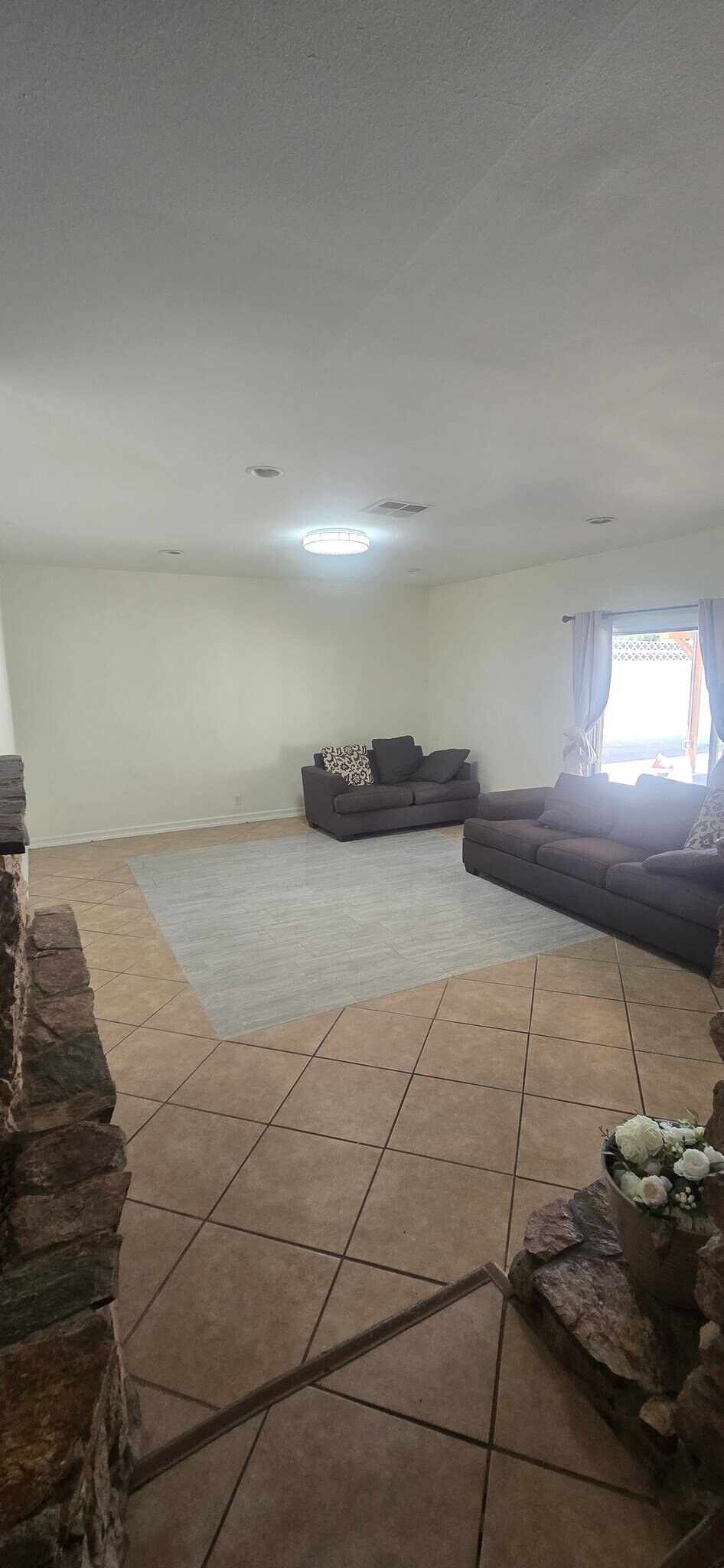 Building Photo - 1716 Kiltie Way