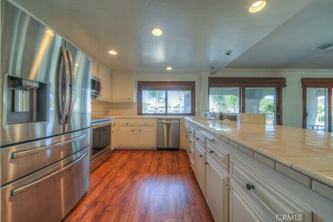 Building Photo - 30084 Point Marina Dr
