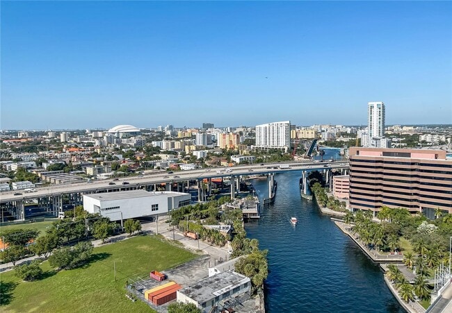 Building Photo - 185 SW 7th St