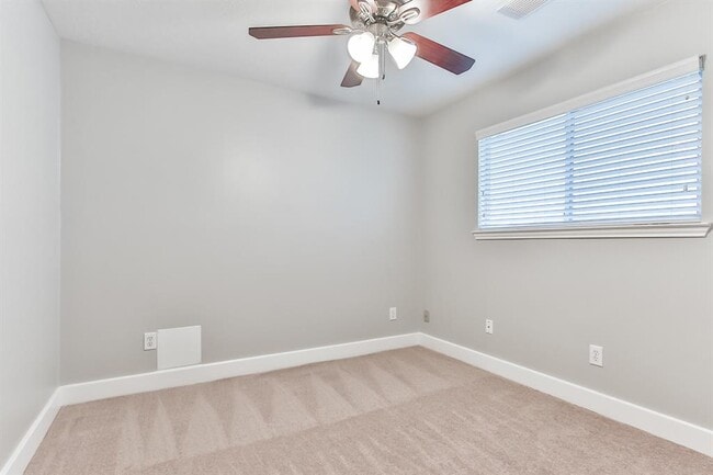 Building Photo - 6219 Spruce Bough Ct
