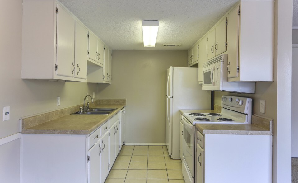 Dove Creek 10920 Airline Hwy Baton Rouge LA 70816 Apartment Finder