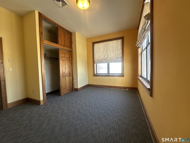 Building Photo - 136 McKinley Ave