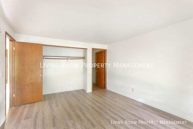 Building Photo - 9809 SW 49th Ave