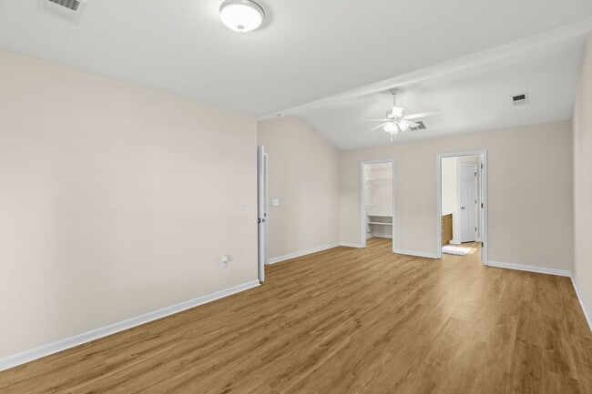 Building Photo - 4 Bed / 2 Bath Single Family Home for Rent in Arrowhead