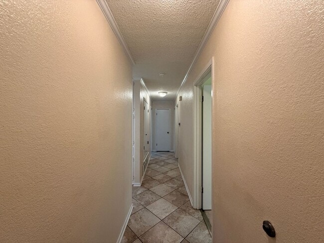 Building Photo - RENT REDUCTION - AVAILABLE NOW!