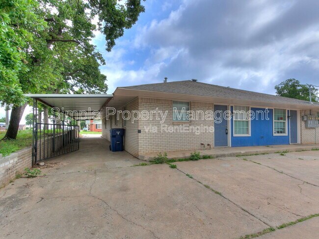 Building Photo - 5832 NW 31st Terrace