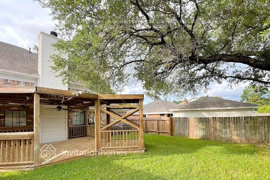 Building Photo - 22947 Benbury Dr