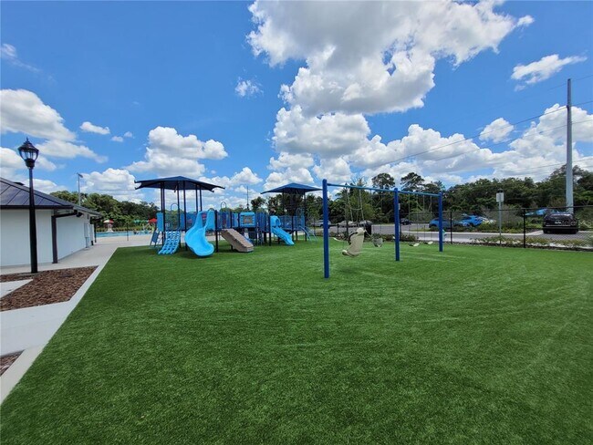 Building Photo - 10 Winding Ridge Rd