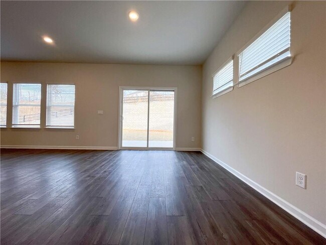 Building Photo - 6003 Hickory Crk Ct